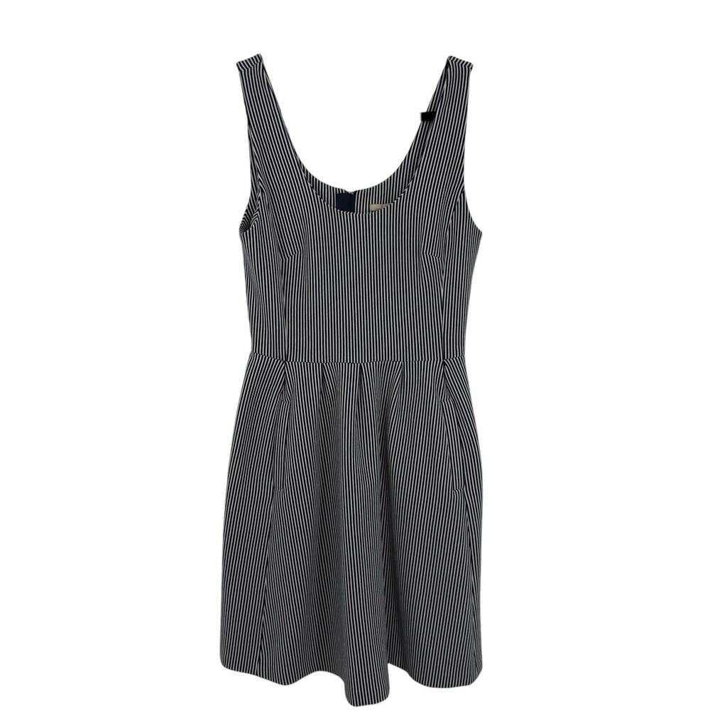 Banana Republic Sleeveless Dress size 8 Blue Seersucker Knit Knee Length Pockets